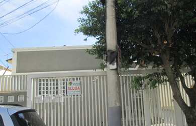 Imagem: A casa para alugar possui 3 Dormitórios, 1 Banheiro, 1 Vaga