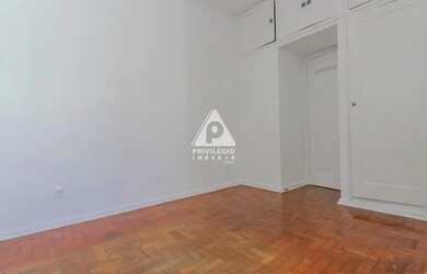 Imagem 12: Excelente apartamento no Flamengo. Próximo ao metrô e todo comércio da região. Composto de