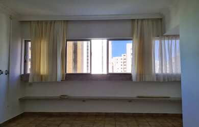 Imagem: O apartamento possui 3 Dormitórios, 3 Banheiros, 2 Vagas na