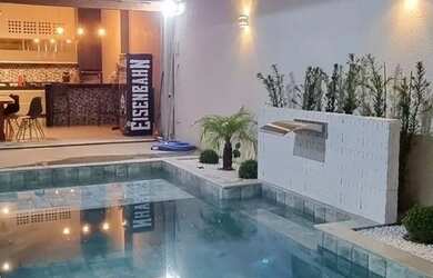 Imagem: A casa possui 2 Dormitórios, 2 Banheiros e está localizado