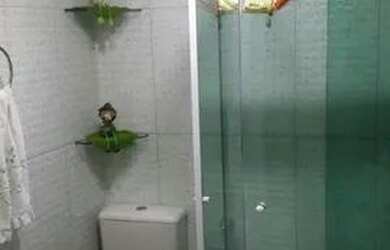 Imagem: A casa possui 3 Dormitórios, 1 Banheiro, 1 Vaga na garagem