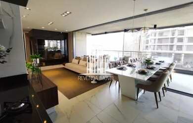 Imagem: O apartamento possui 4 Dormitórios, 5 Banheiros, 3 Vagas na