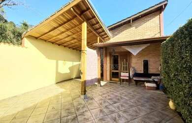 Imagem: A casa em condomínio possui 2 Dormitórios, 2 Banheiros, 3