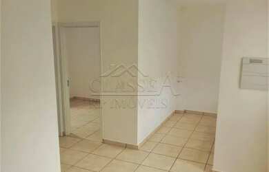 Imagem: O apartamento possui 2 Dormitórios, 1 Banheiro, 2 Vagas na