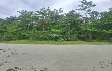 Imagem: O terreno possui 1.656m² de Área e está localizado em Praia