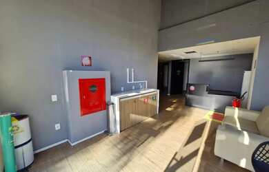 Imagem: O depósito possui 1 Vaga na garagem, 196m² de Área e está