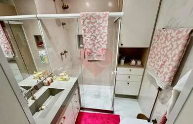 Imagem 12: Oportunidade á venda Casa de alto padrão totalmente reformada 4 suítes...