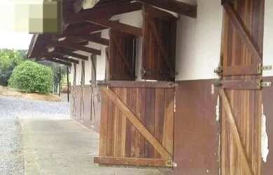 Imagem: A chácara possui 79.800m² de Área e está localizado em