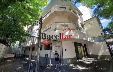 Imagem: O apartamento possui 3 Dormitórios, 2 Banheiros e 90m² de