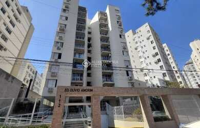 Imagem: O apartamento possui 3 Dormitórios, 1 Banheiro, 1 Vaga na garagem