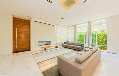 Imagem 5: Casa com piscina no condomínio Villa Lobos