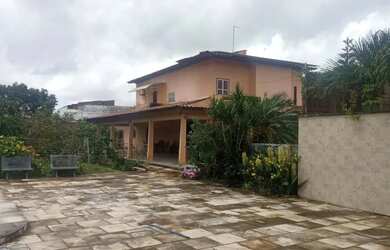 Imagem: A casa à venda possui 5 Dormitórios, 5 Banheiros, 4 Vagas