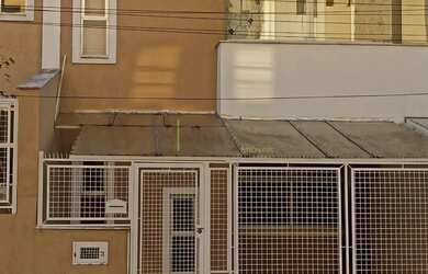 Imagem: A casa possui 2 Dormitórios, 2 Banheiros, 1 Vaga na garagem