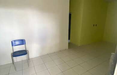 Imagem: A casa possui 3 Dormitórios, 1 Banheiro, 1 Vaga na garagem