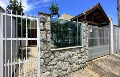 Imagem: CASA SEEMI MOBILIADA!!- Camboriú - SC