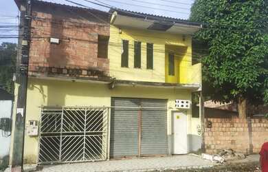 Imagem: A casa possui 2 Dormitórios, 1 Banheiro, 3 Vagas na garagem