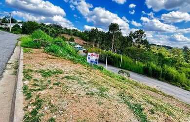 Imagem: O terreno possui 298m² de Área e está localizado em Loteamento