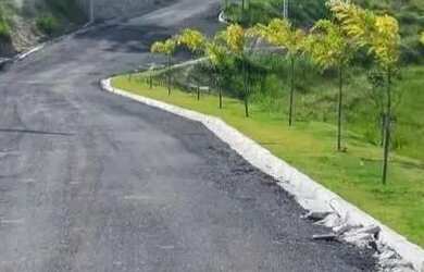 Imagem: O terreno possui 1.000m² de Área e está localizado em Guararema