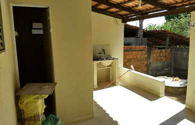 Imagem: A casa possui 2 Dormitórios, 1 Banheiro, 65m² de Área e