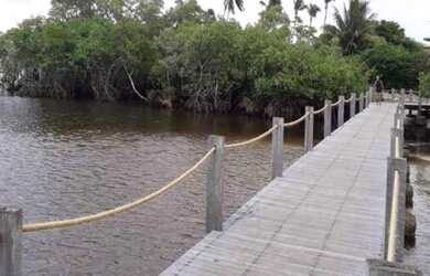 Imagem: A casa em condomínio possui 5 Dormitórios, 1 Banheiro, 1 Vaga