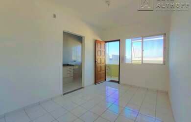 Imagem: O apartamento possui 1 Dormitório, 1 Banheiro, 1 Vaga na garagem