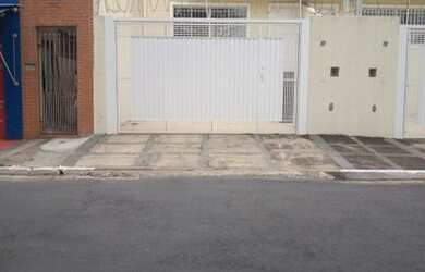 Imagem: A casa possui 2 Dormitórios, 3 Banheiros, 2 Vagas na garagem