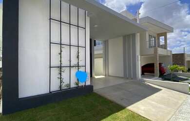 Imagem: A casa em condomínio possui 3 Dormitórios, 3 Banheiros, 4