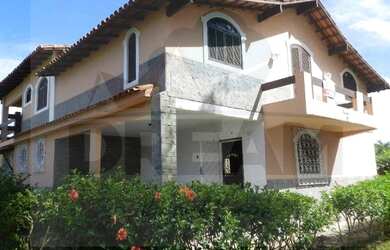 Imagem: A casa possui 5 Dormitórios, 2 Banheiros, 1 Vaga na garagem