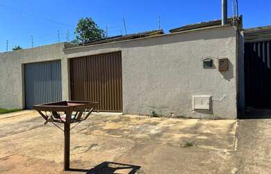 Imagem: A casa possui 2 Dormitórios, 1 Banheiro, 61m² de Área e