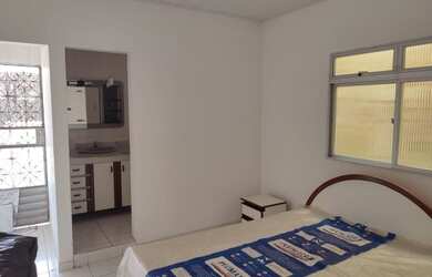 Imagem: A casa possui 4 Dormitórios, 3 Banheiros, 1 Vaga na garagem