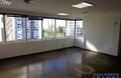 Imagem: O depósito possui 2 Vagas na garagem, 66m² de Área e está