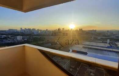 Imagem: O apartamento possui 2 Dormitórios, 2 Banheiros, 2 Vagas na