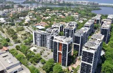 Imagem: O apartamento possui 4 Dormitórios, 4 Banheiros, 2 Vagas na