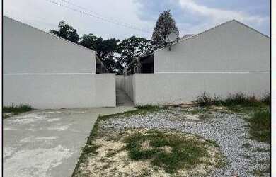 Imagem: A casa possui 2 Dormitórios, 1 Banheiro, 1 Vaga na garagem