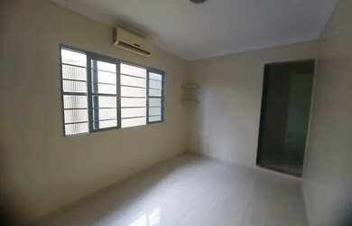 Imagem: A casa em condomínio possui 3 Dormitórios e 4 Banheiros e