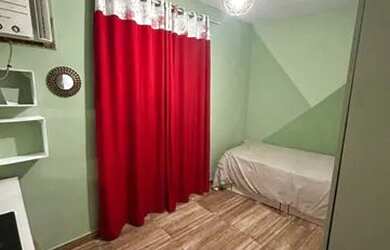 Imagem: A casa possui 4 Dormitórios, 3 Banheiros, 2 Vagas na garagem