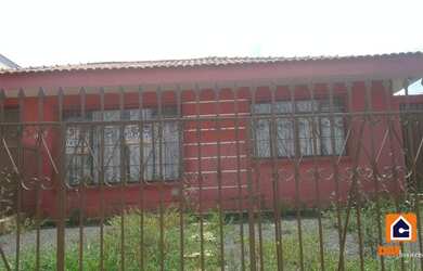 Imagem: A casa possui 4 Dormitórios, 3 Banheiros, 4 Vagas na garagem