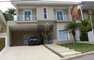 Imagem: A casa em condomínio possui 4 Dormitórios, 4 Banheiros, 4