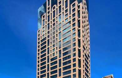 Imagem: O depósito possui 2 Vagas na garagem, 90m² de Área e está