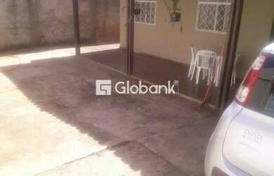 Imagem 5: Casa à venda em Alto Floresta, Montes Claros - 3 quartos, 100 m² úteis