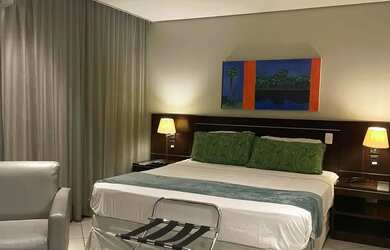 Imagem: O apartamento possui 1 Dormitório, 1 Banheiro, 1 Vaga na garagem