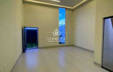 Imagem: A casa possui 3 Dormitórios, 2 Banheiros, 5 Vagas na garagem