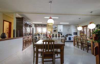 Imagem 14: Casa de Alto Padrão com 256 m2, 4 quartos, 3 Suítes, 7 banheiros, 2...