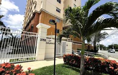 Imagem: O apartamento possui 3 Dormitórios, 2 Banheiros, 1 Vaga na