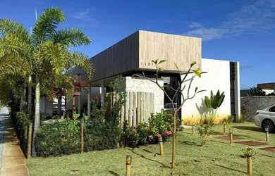 Imagem: A casa em condomínio possui 4 Dormitórios, 5 Banheiros, 4