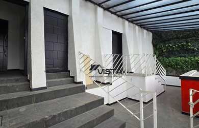 Imagem: O depósito possui 4 Vagas na garagem, 291m² de Área e está