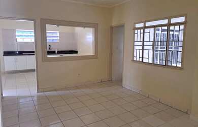 Imagem 3: Alugo Casa de esquina com piscina no Bairro dos Estados