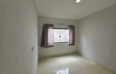 Imagem 3: Casa 3Q no Jardim Itaipu. Churrasqueira, Varanda, 108m² de Áreae2 Vagas...