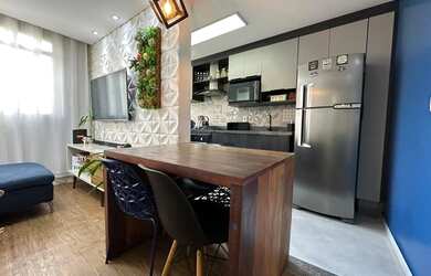 Imagem: O apartamento possui 2 Dormitórios, 1 Banheiro, 1 Vaga na garagem