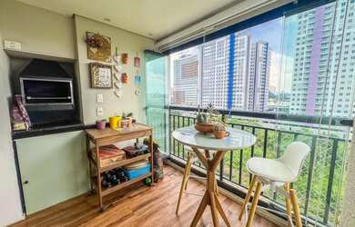 Imagem: O apartamento possui 2 Dormitórios, 2 Banheiros, 1 Vaga na